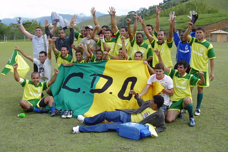 Tiroteio interrompe partida de futebol em Macaé, no Rio de Janeiro