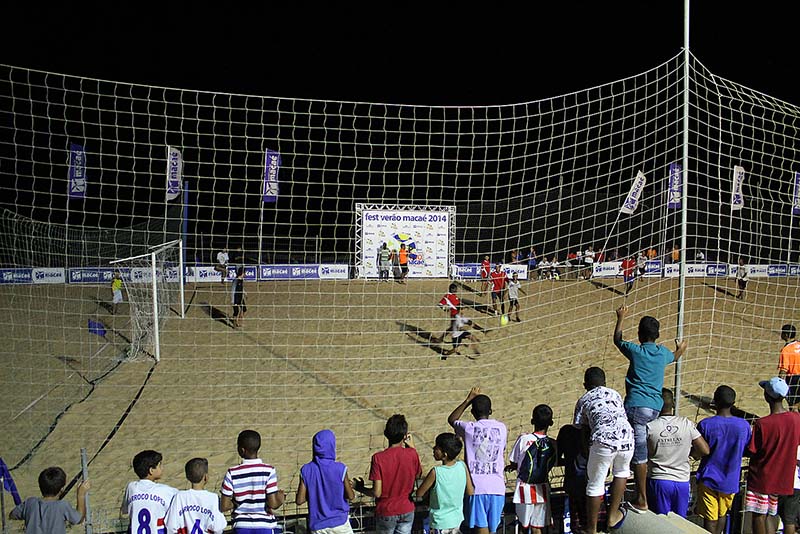 Arena de Futebol de Areia começa a ser montada na segunda-feira (9)