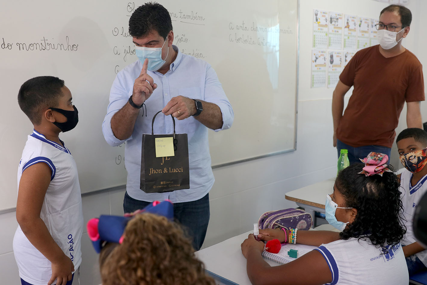 Alunos de escolas públicas de Macaé vão ganhar óculos por meio do Programa  Saúde na Escola, Norte Fluminense