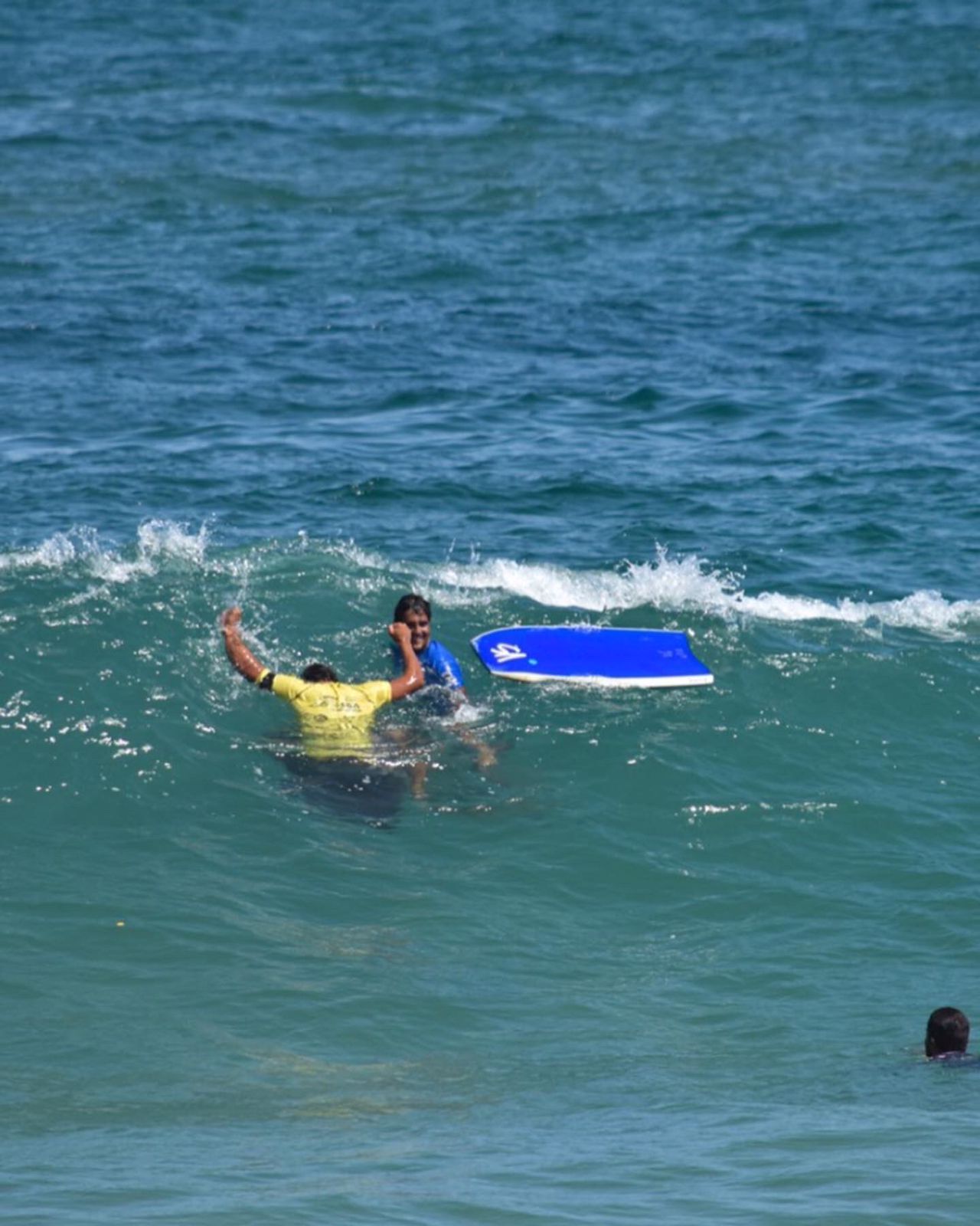 Atleta macaense conquista ouro no Bodyboard - RJNEWS