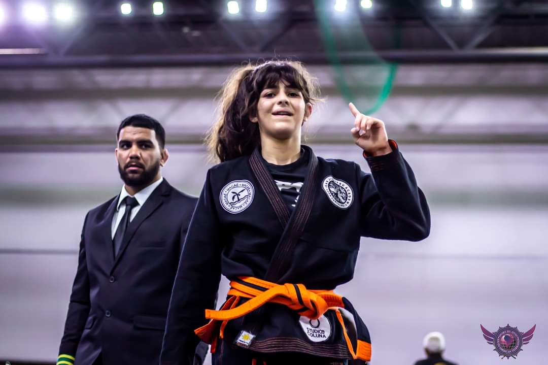 Campeã mundial de jiu-jitsu largou engenharia e viaja o mundo dando aulas -  10/04/2019 - UOL Esporte