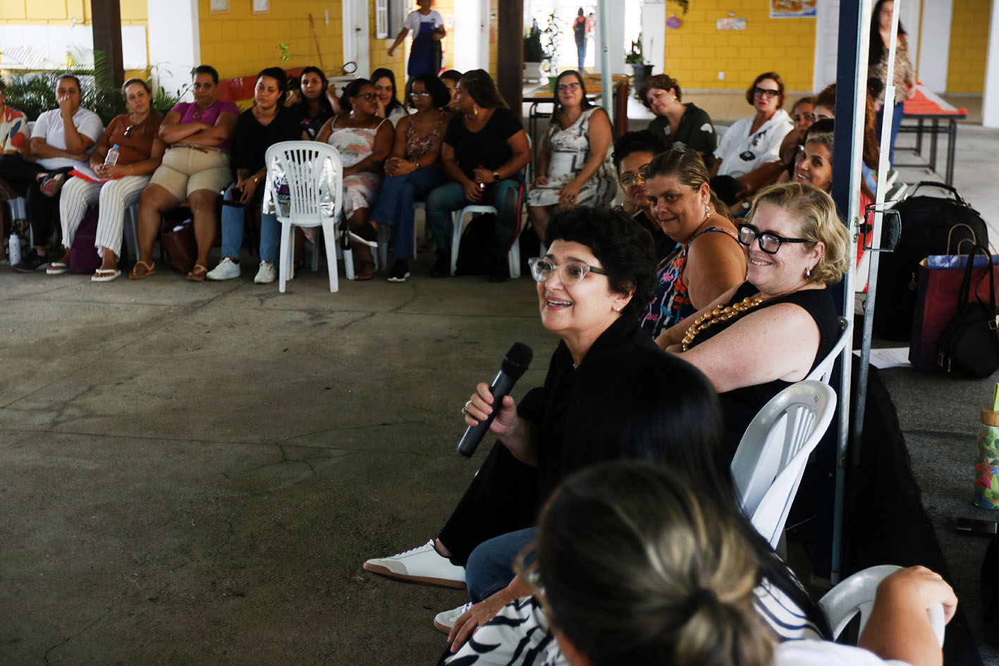 Atriz Inez Viana participa de formação de profissionais de apoio à Inclusão em Macaé