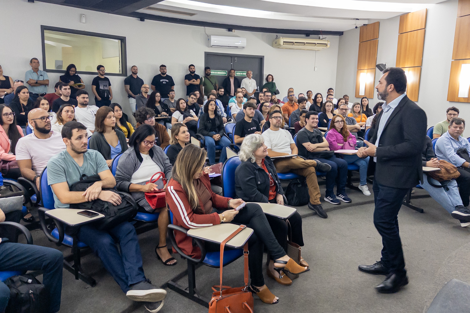 Prefeitura inicia processo de posse com 143 novos servidores concursados