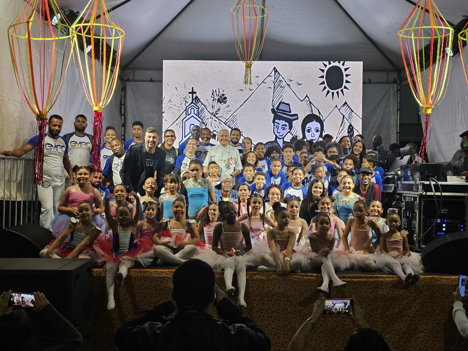 Alunos do Polo Fronteira encantam público na abertura da Festa de São Pedro