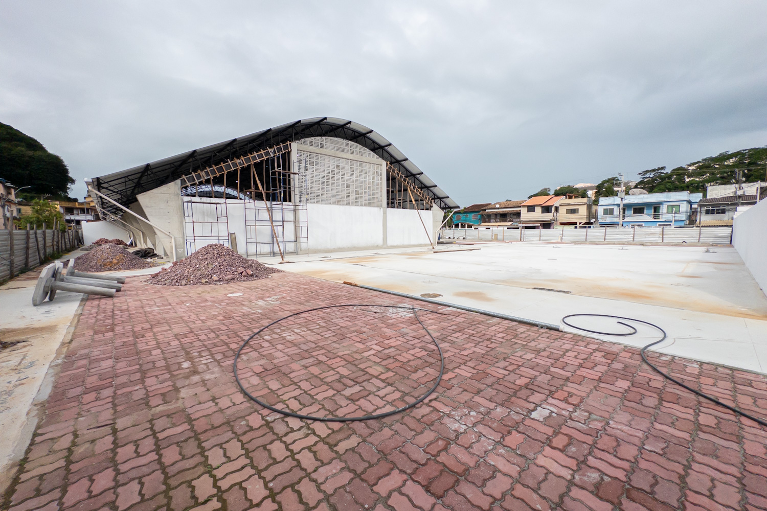 Obra da Praça do Servidor em ritmo acelerado