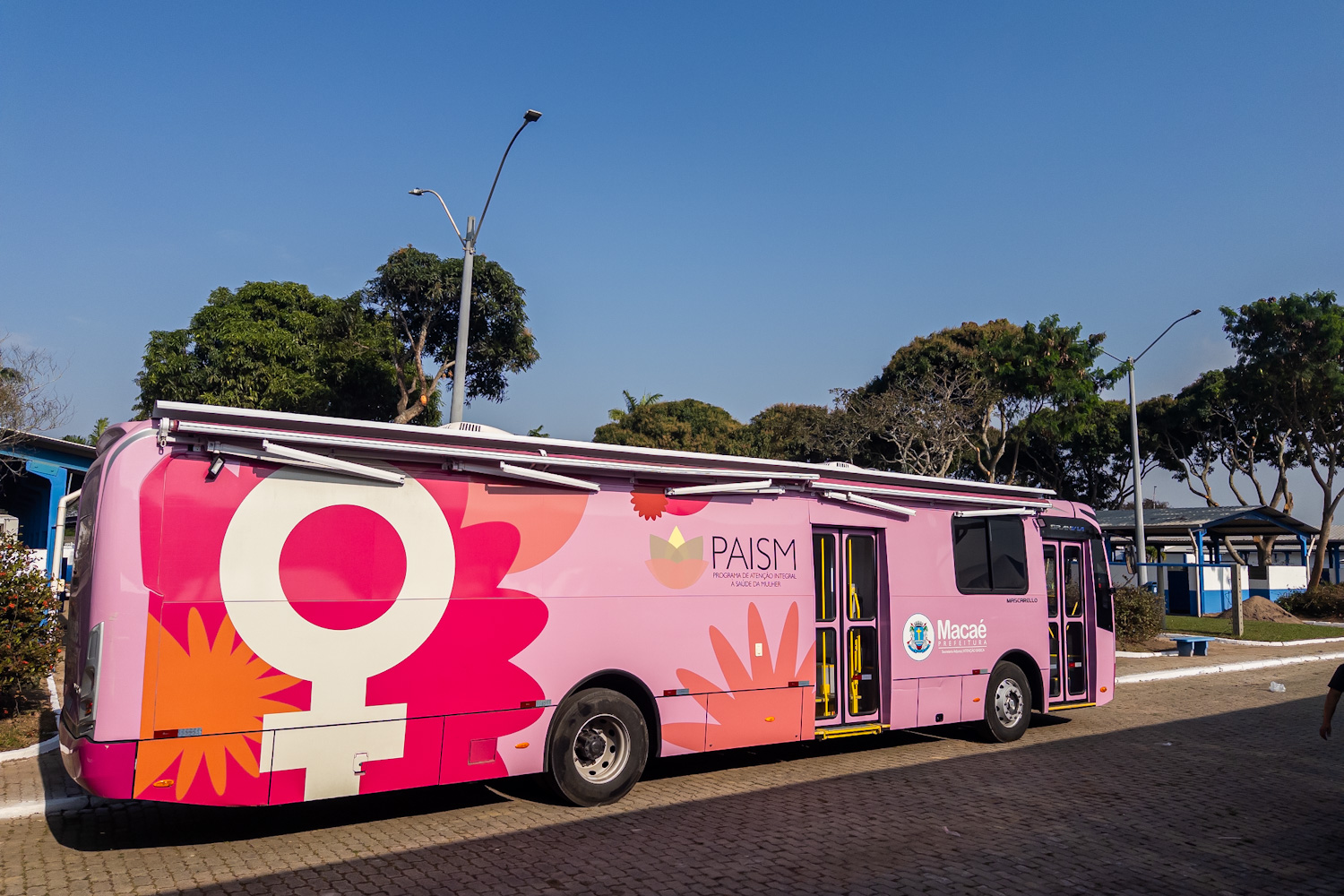 Ônibus Rosa e Patrulha Maria da Penha estão entre os serviços disponíveis