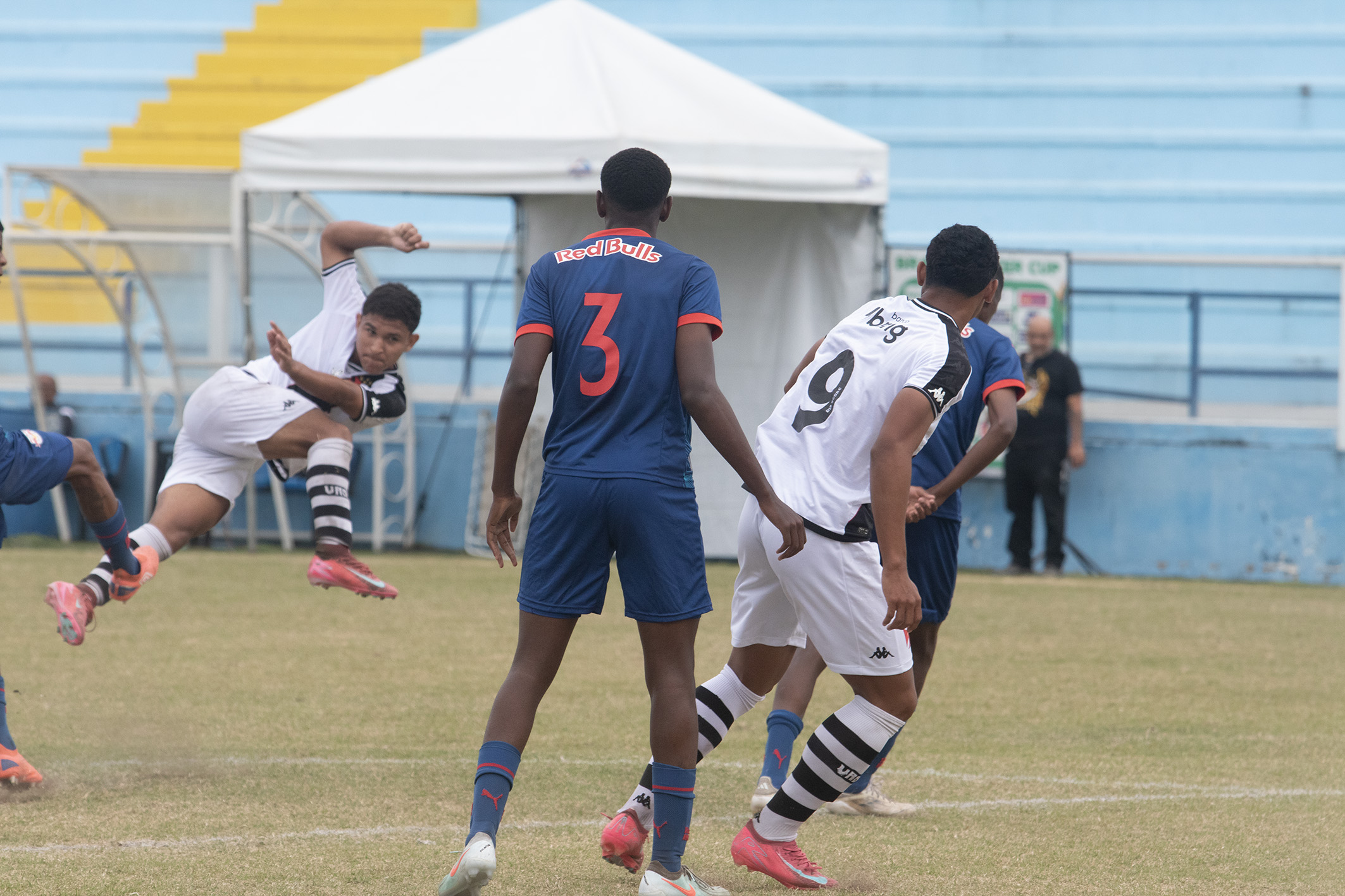 Futebol: Brasil Soccer Sub-16 na fase decisiva