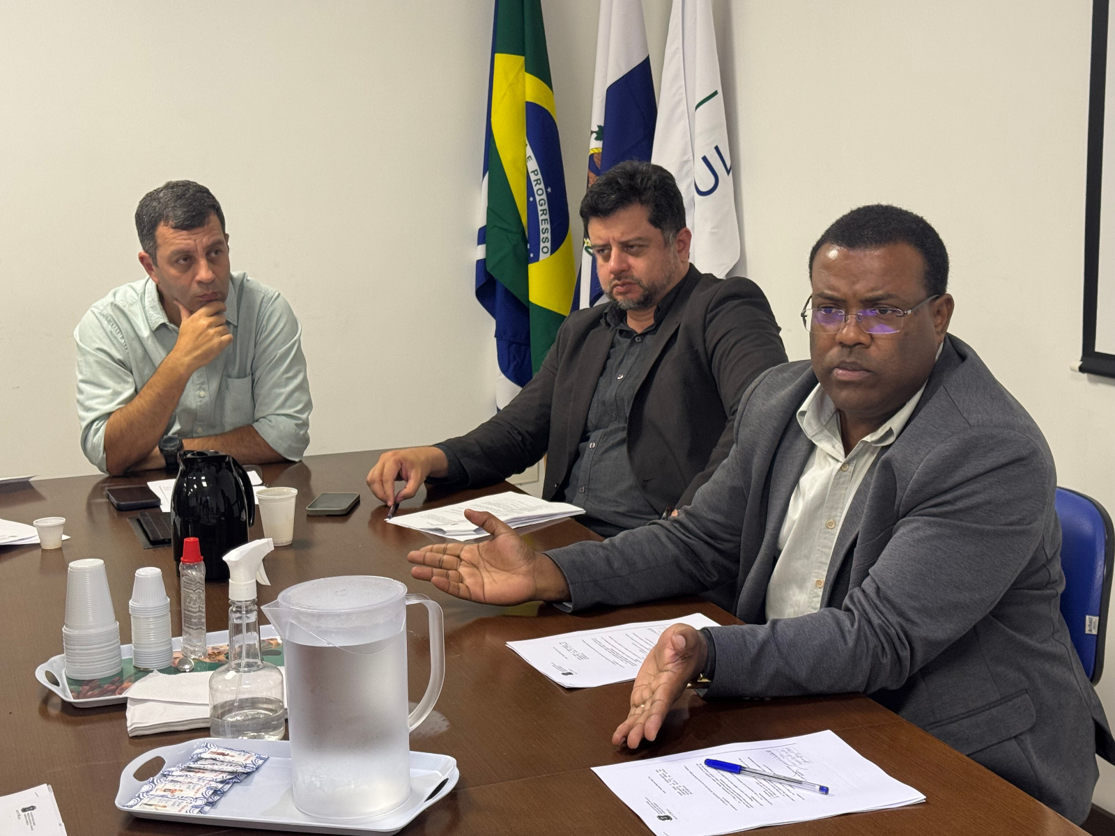 Choque de Ordem: governo define ação de combate aos fios soltos em Macaé