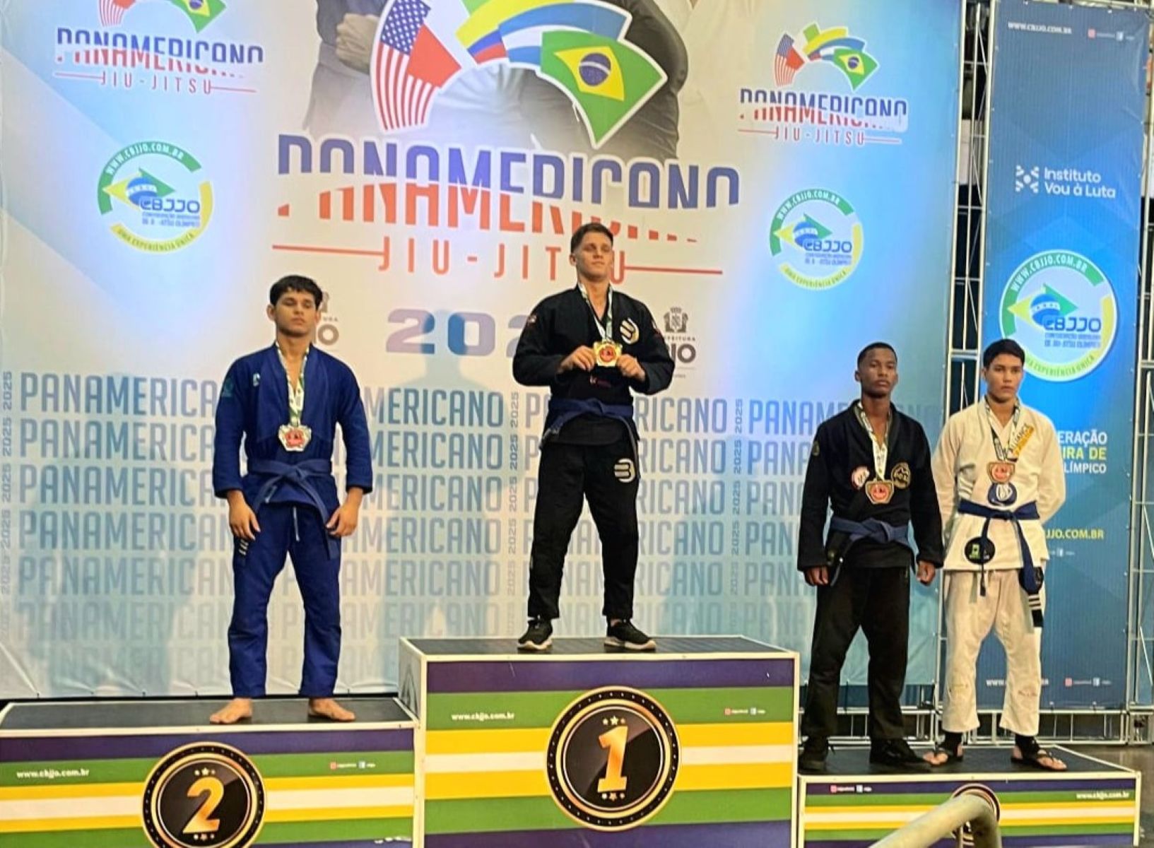 Eduardo Campos, Thamires Vieira e Davi Caetano conquistam medalhas no Pan-Americano de Jiu-Jitsu