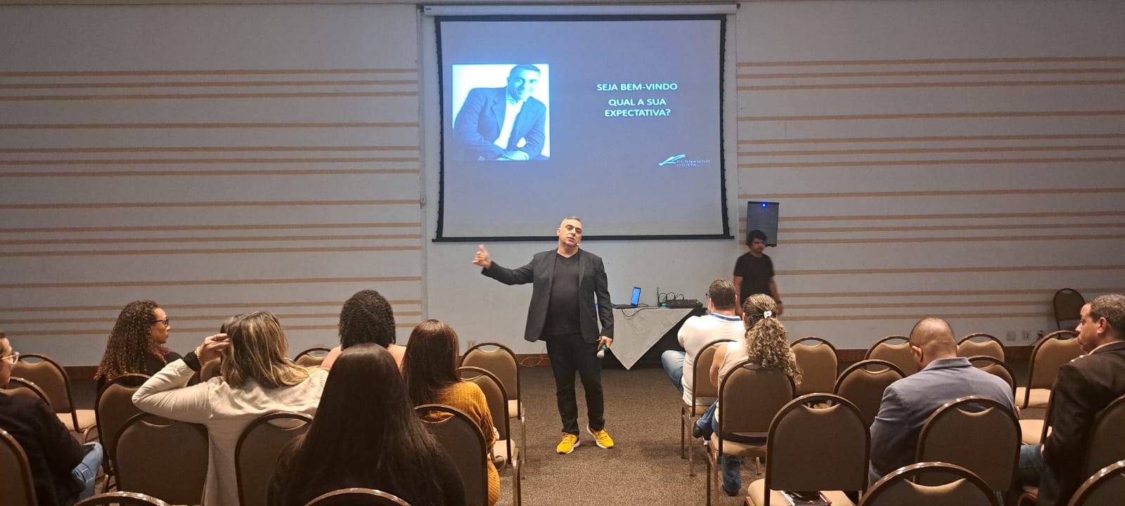 Workshop gratuito aborda excelência na prestação de serviços