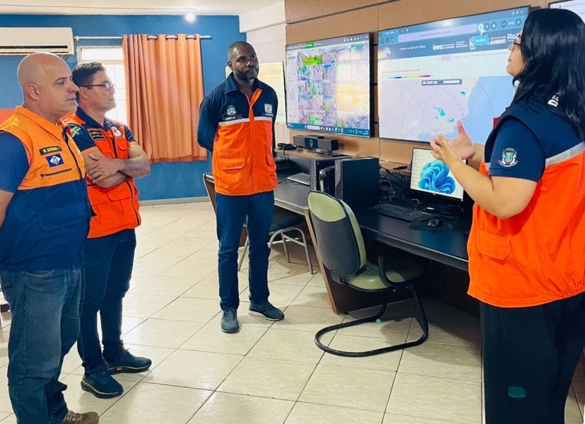Defesa Civil de Macaé recebe visita de representantes de Cabo Frio e Laranjal do Jari