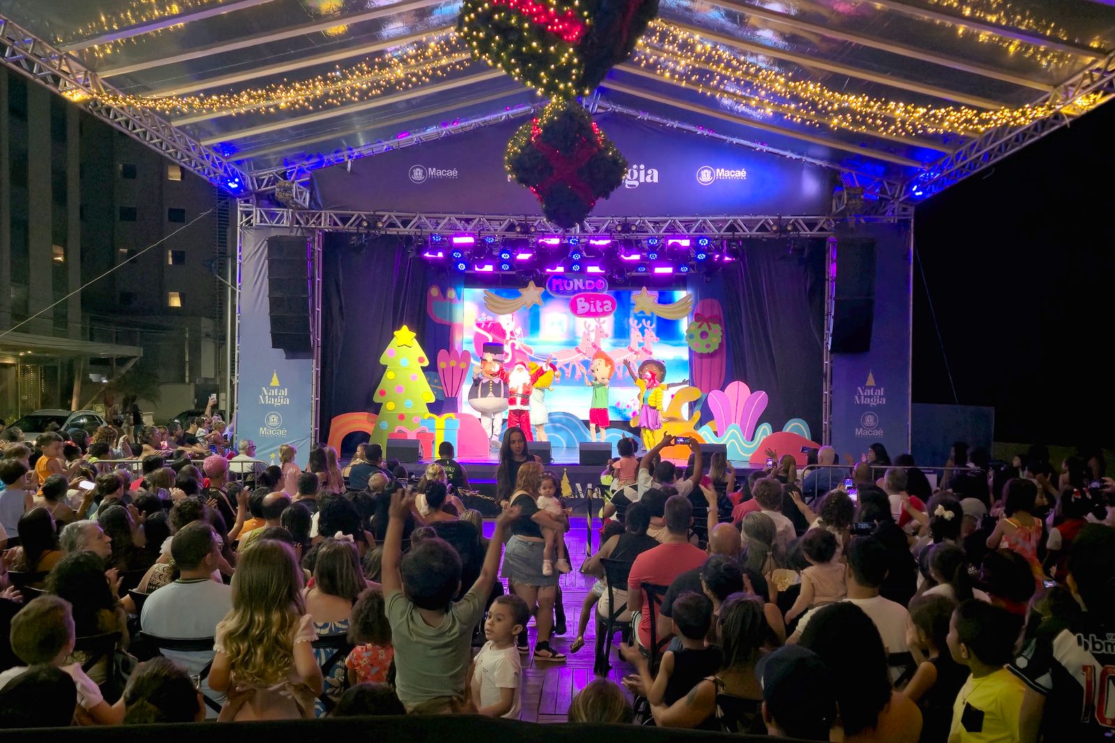 Vila do Noel recebe atrações especiais neste sábado (13) na Praia Campista; na Lagoa haverá Águas Dançantes