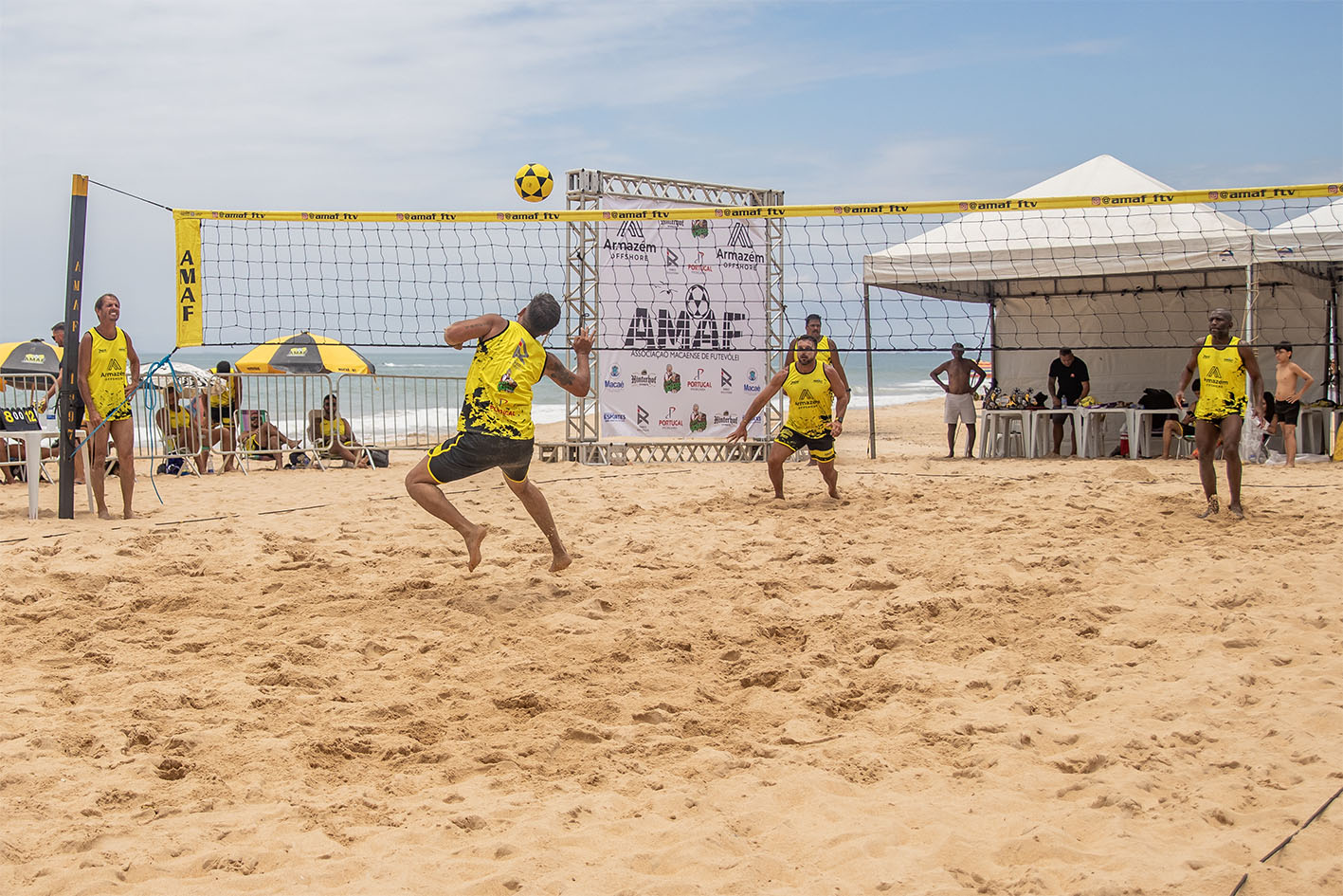 Final da 3ª Etapa da AMAF (Associação Macaense de Futevôlei) movimenta areia da Praia de Cavaleiros