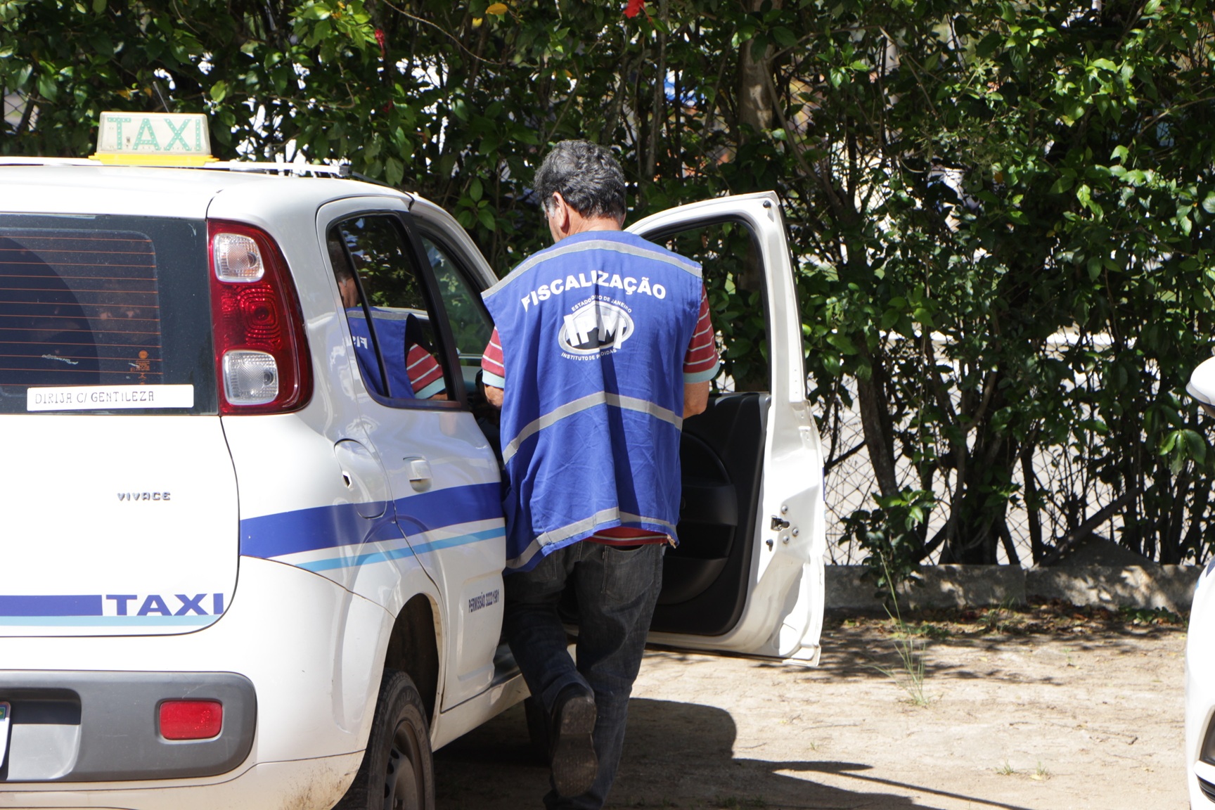 Taxistas de Macaé devem pagar taxa de permissão 2026 até 31 de março