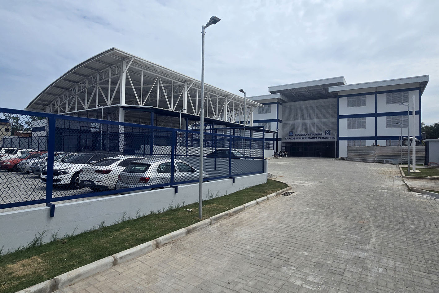 Prefeitura e Governo do Estado entregam escola e reforçam segurança em Macaé