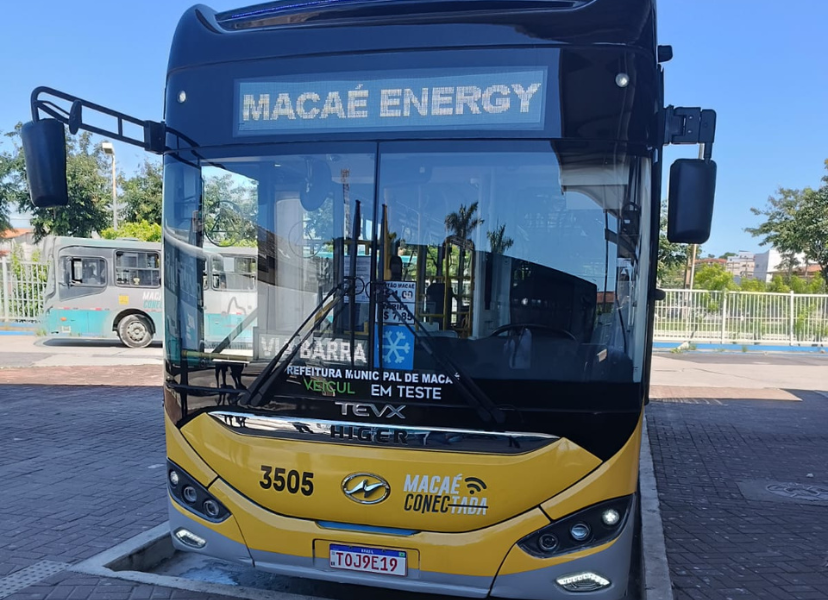 Ônibus elétrico com linha de serviço especial para o Macaé Energy 2026