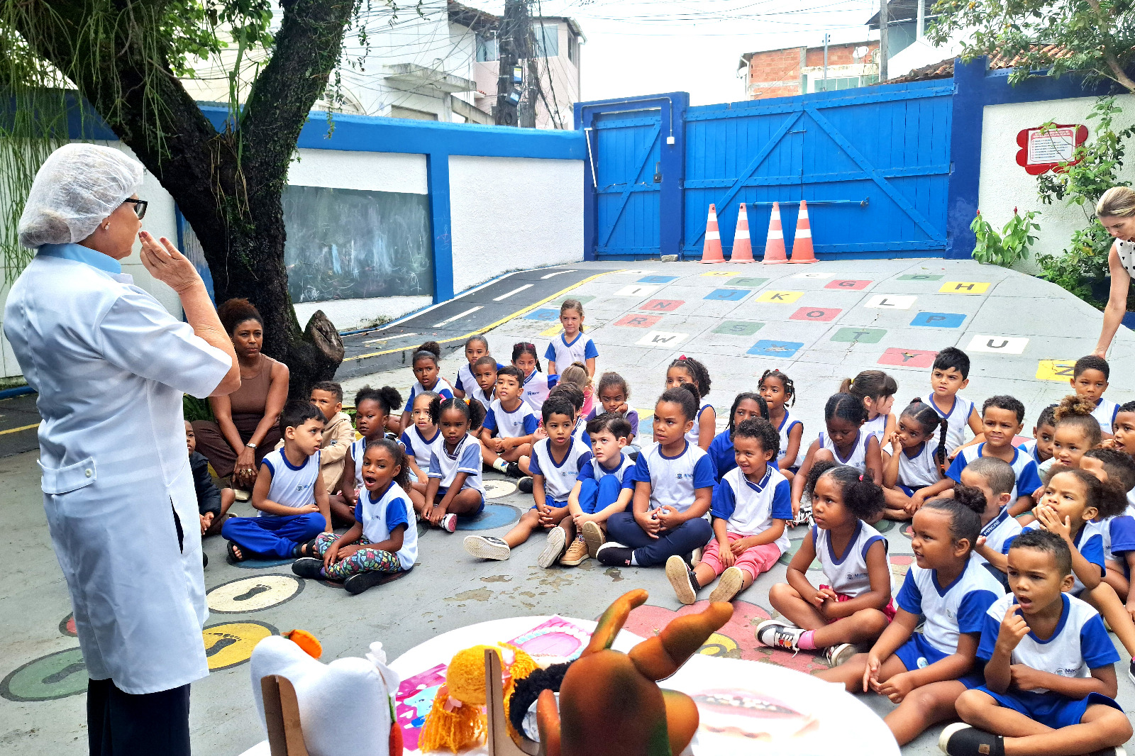 Sorriso saudável se aprende na escola: crianças participam do Dia B da Saúde Bucal