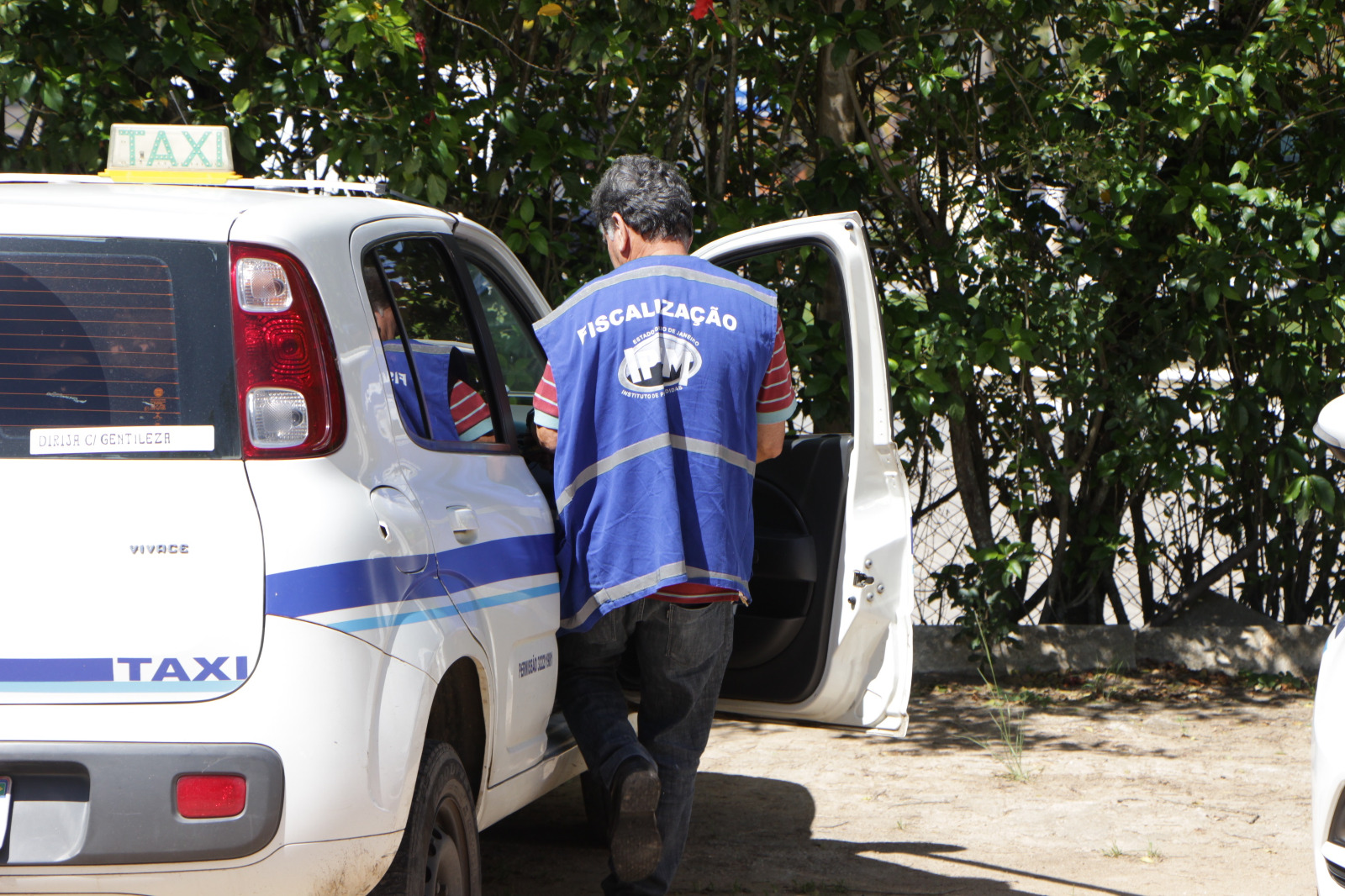 Taxistas de Macaé têm até 31 de março para pagar a taxa de permissão 2026