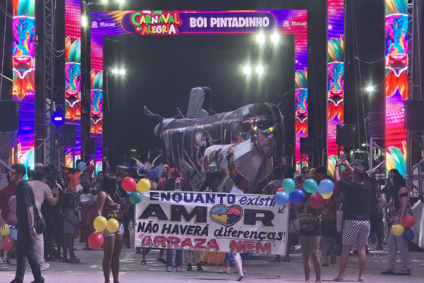Encerramento do Carnaval fora de época celebra tradição com brilho dos Bois Pintadinhos