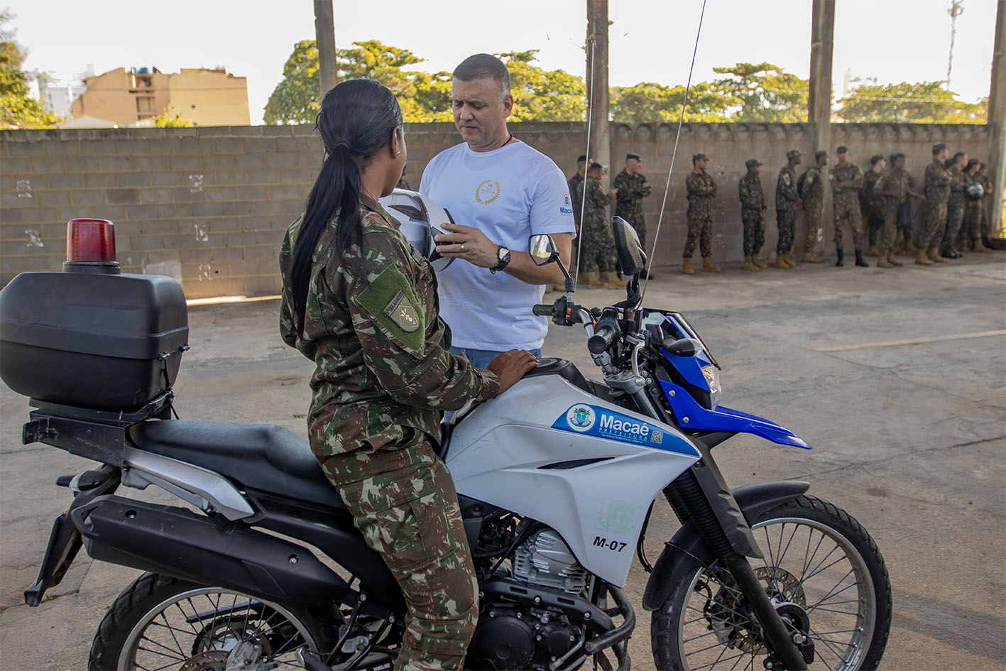 Maio Amarelo: Mobilidade promove aula prática para motociclistas no Forte Marechal Hermes