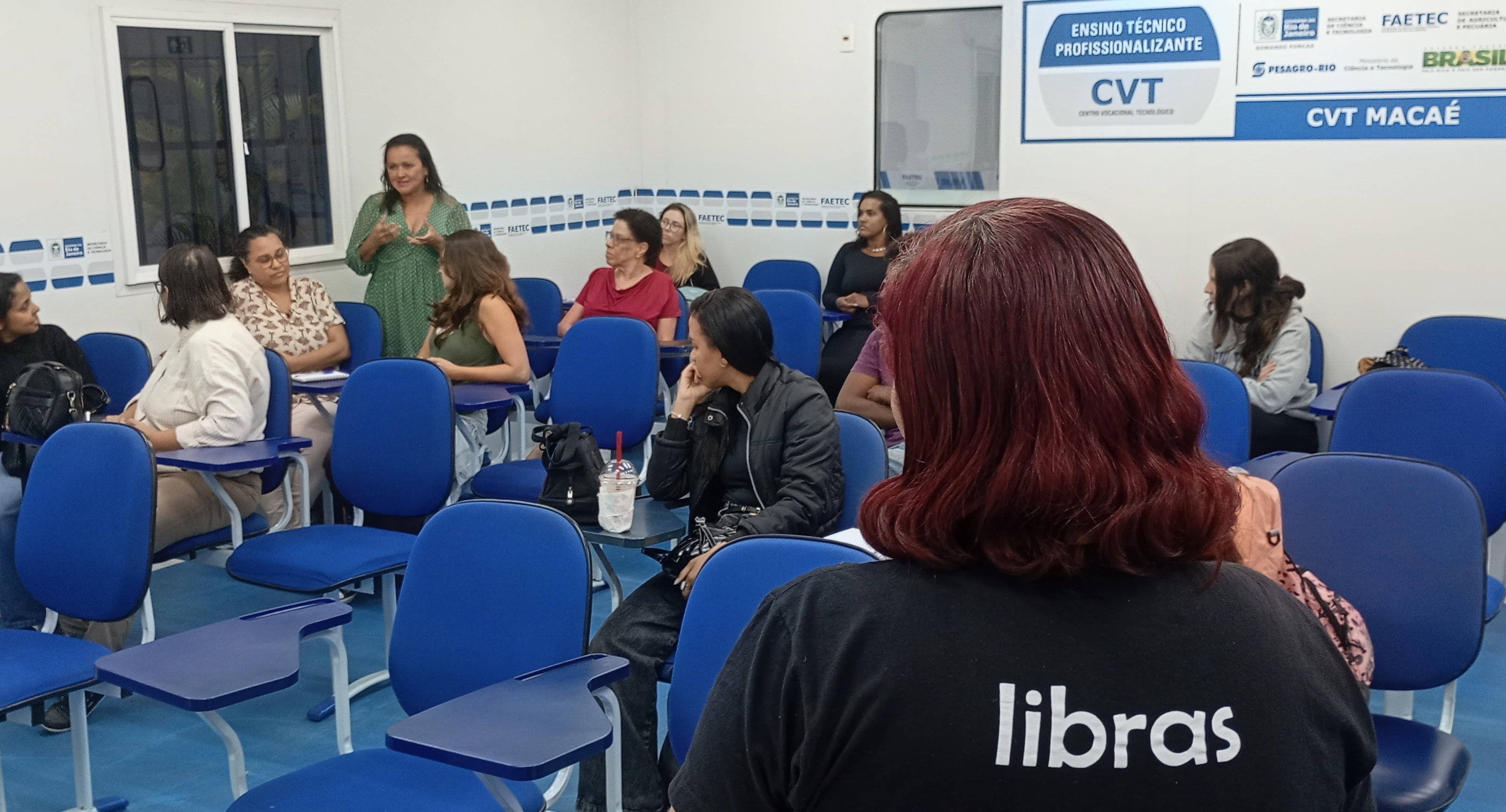 Servidores da Secretaria de Desenvolvimento Social participam de capacitação em Libras