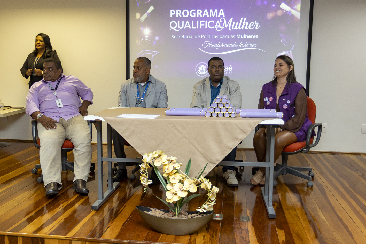 Formatura Curso Almoxarife, Programa Qualifica Mulher