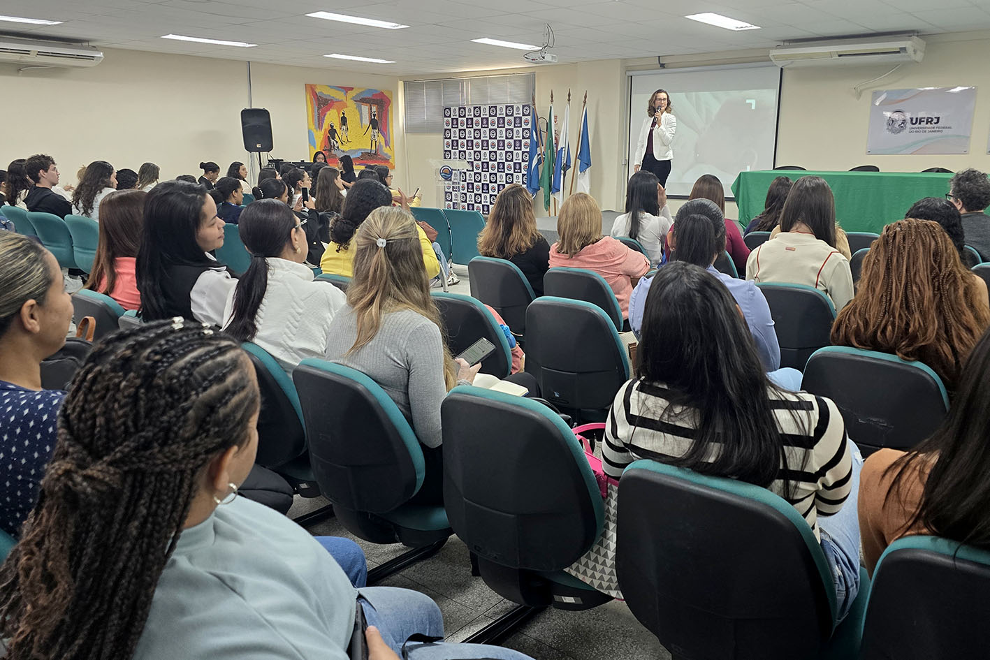 Pré-Agosto Dourado pelo aleitamento materno é realizado na Cidade Universitária