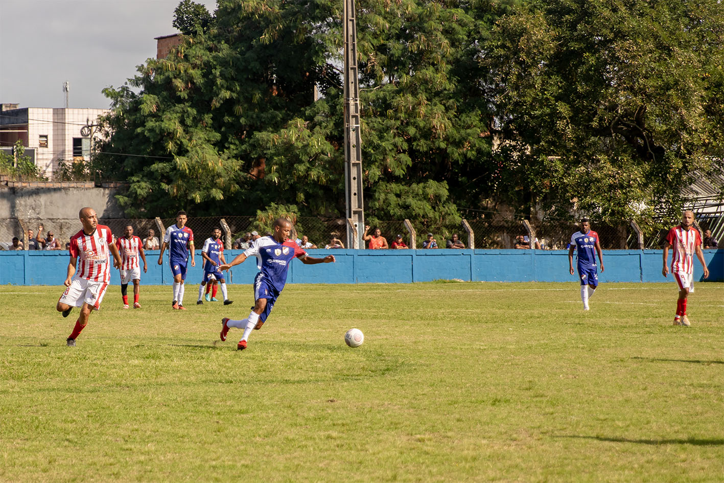 Campeonatos Macaense de Futebol Veterano e Série B movimentam o Estádio Expedicionário