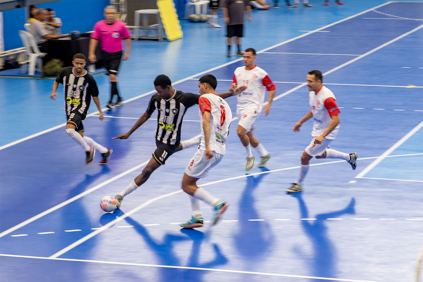 Macaé Futebol Clube enfrenta Botafogo no Campeonato Estadual de Futsal