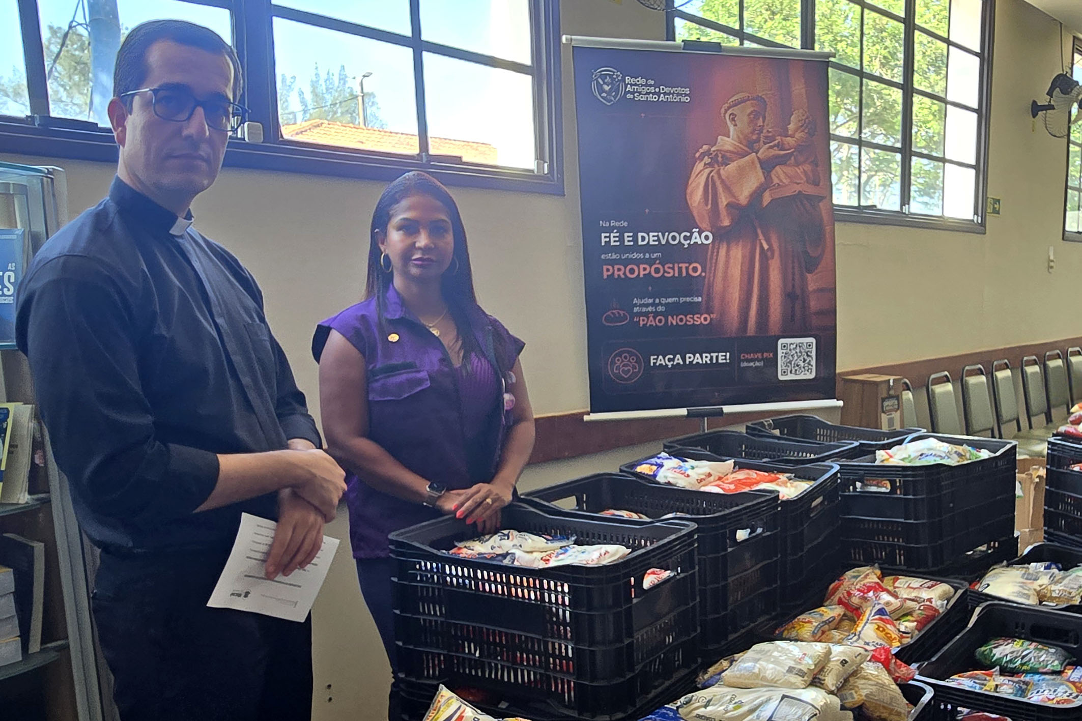 Corrida Lilás: Secretaria da Mulher entrega 1,5 tonelada de alimentos para projetos sociais