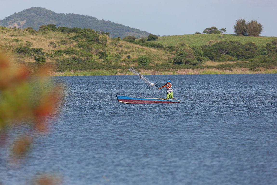 Macaé abre inscrições para o Programa Municipal do Defeso do Camarão e Piracema 2027